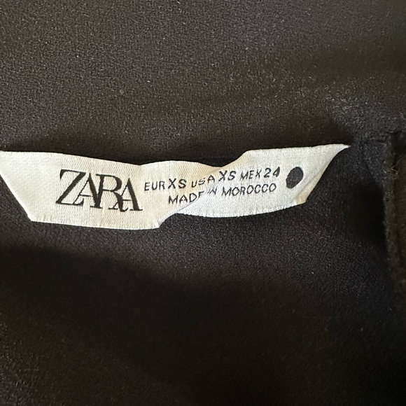 Zara LBD! Shoulder padded! High neck!Small cap sleeves! Tapered shape! Back zip - Picture 6 of 6